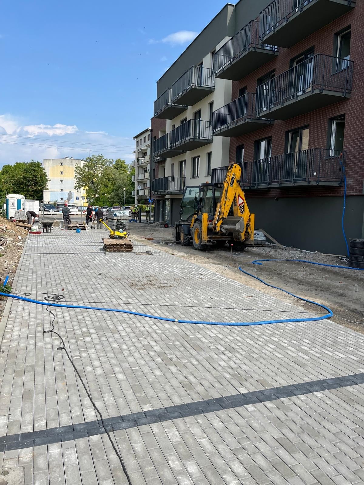 Nowe chodniki na Orlej 13